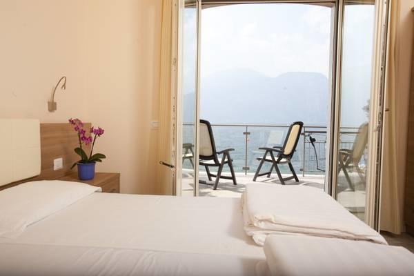 Hotel Garnì Vela d'oro Brenzone sul Garda Esterno foto